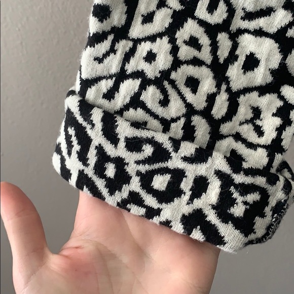 Ann Taylor Oversized Leopard Sweater - Picture 3 of 4